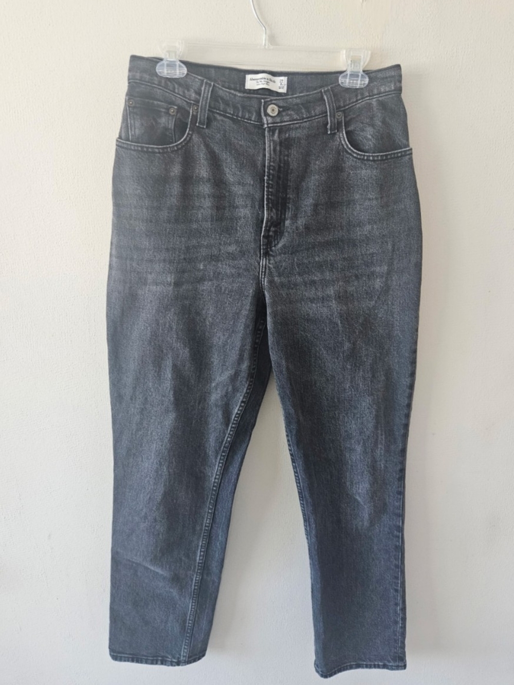 Abercrombie & Fitch Curve Love High Rise 90s Relaxed Jean - Picture 2 of 6